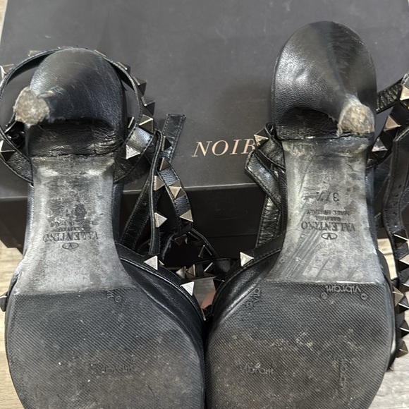 Valentino Black Studded Heels with Cage Design 37.5. - Picture 4 of 5